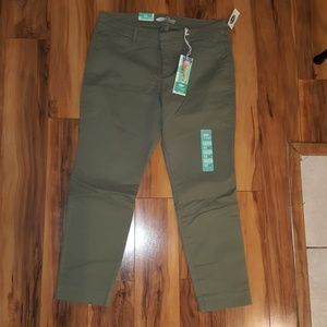 Old Navy Pixie Chino
